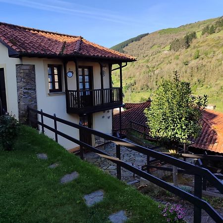 Вілла La Casina De Santulaya Кангас-дель-Нарсеа Екстер'єр фото