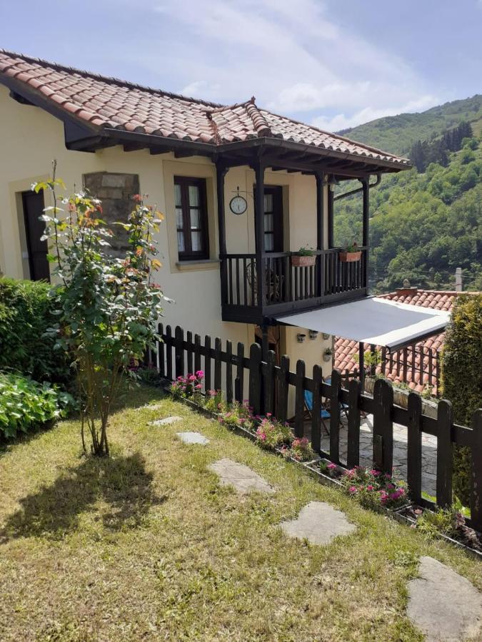 Вілла La Casina De Santulaya Кангас-дель-Нарсеа Екстер'єр фото