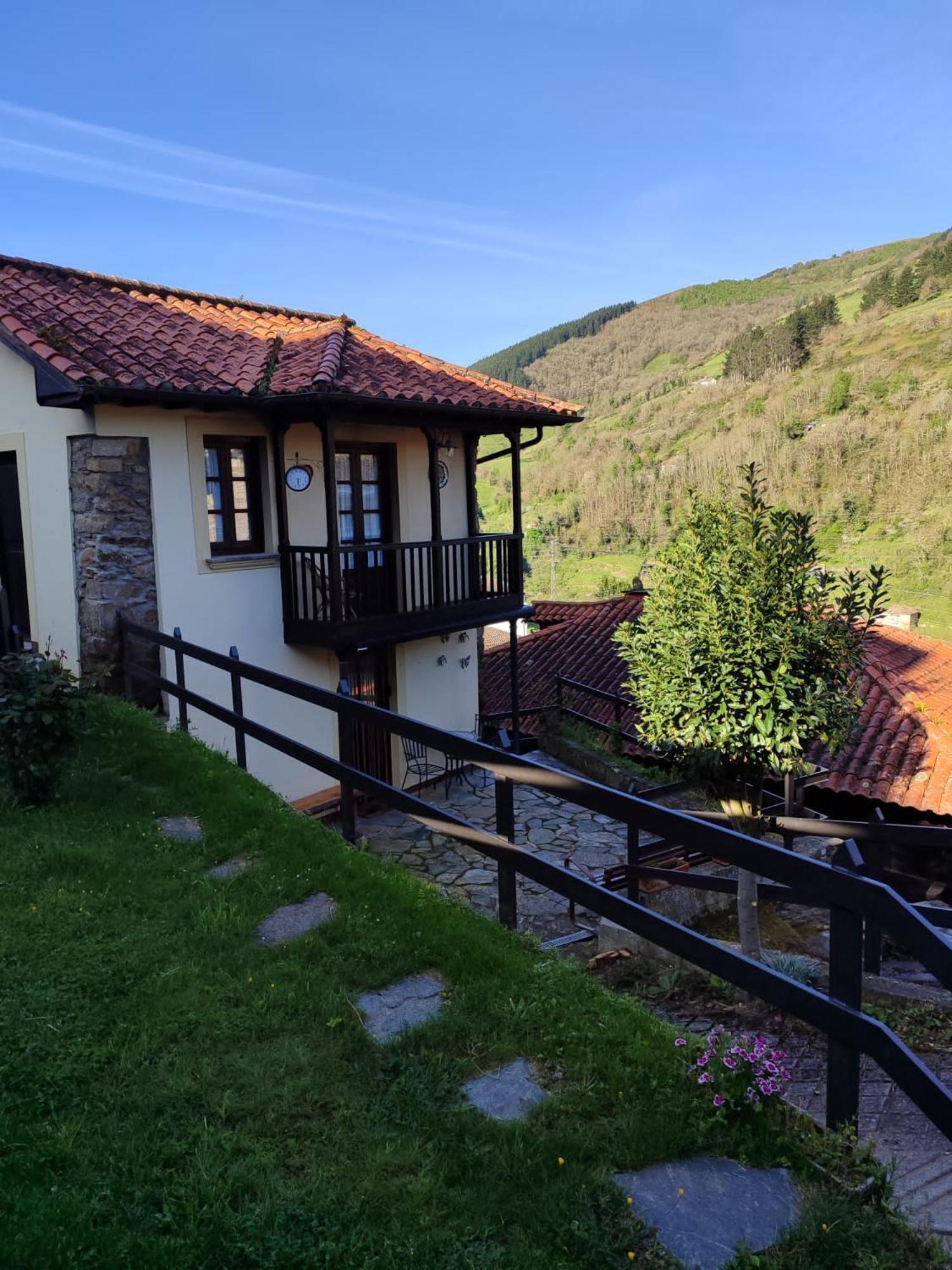 Вілла La Casina De Santulaya Кангас-дель-Нарсеа Екстер'єр фото